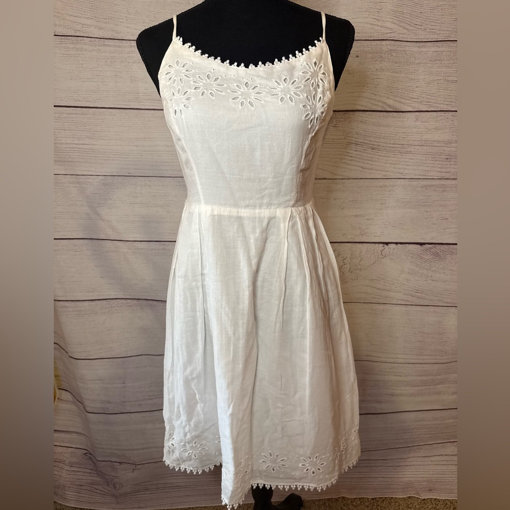 NWT White knee length detailed spring/summer dress